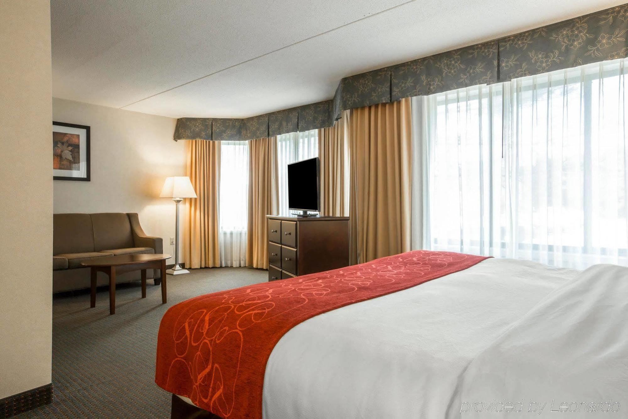 Comfort Suites South Burlington Near University Εξωτερικό φωτογραφία