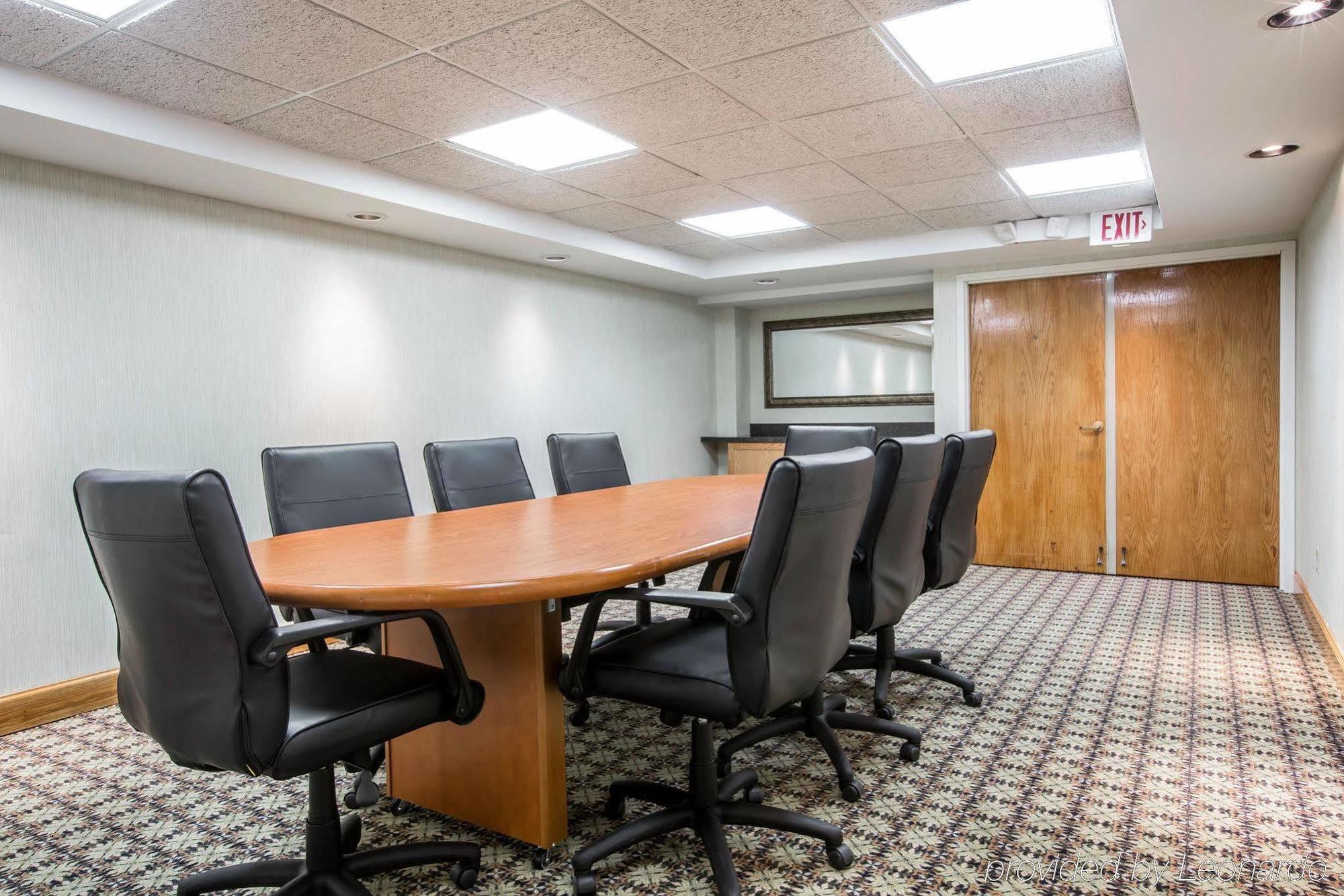 Comfort Suites South Burlington Near University Εξωτερικό φωτογραφία