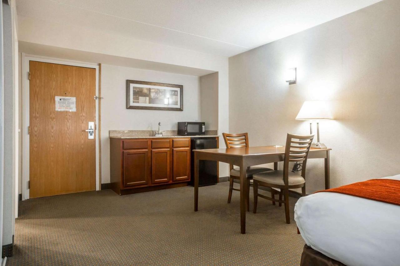 Comfort Suites South Burlington Near University Εξωτερικό φωτογραφία