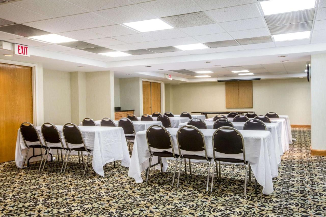 Comfort Suites South Burlington Near University Εξωτερικό φωτογραφία