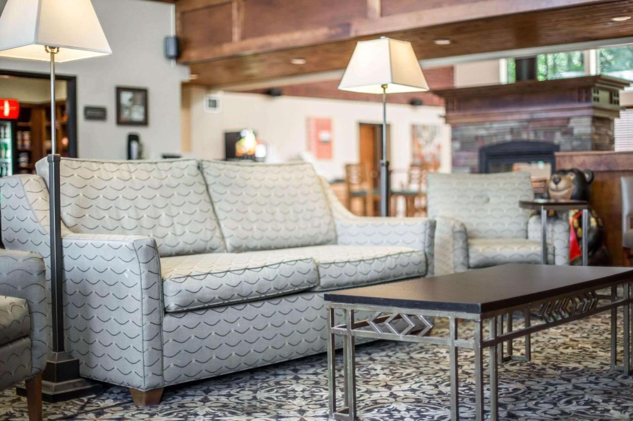 Comfort Suites South Burlington Near University Εξωτερικό φωτογραφία