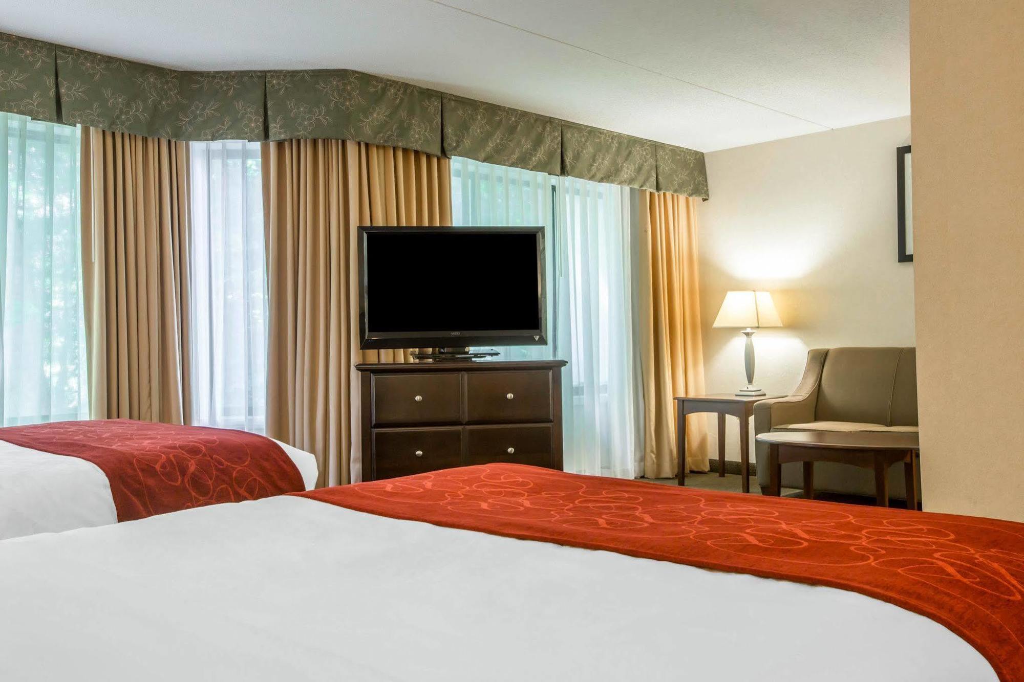 Comfort Suites South Burlington Near University Εξωτερικό φωτογραφία